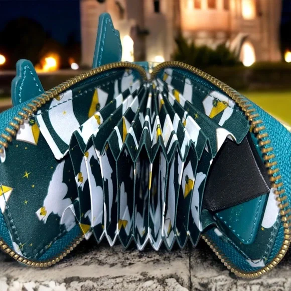 Harry Potter Golden Hogwarts Castle Crossbody Bag& Accordion Wallet - Picture 8 of 8